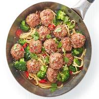 Sesame pork meatballs with chilli noodle broth_image