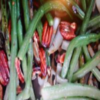 Roasted Green Beans With Garlic, Onions and Pecans image