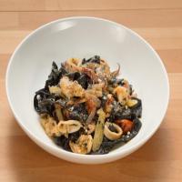 Squid Ink Pasta with Shrimp and Cherry Tomato Sauce_image