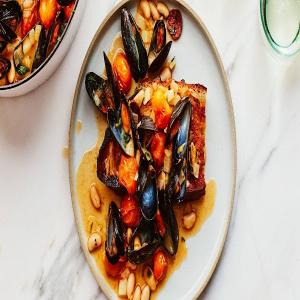 Mussels with Chorizo and Tomatoes on Toast_image