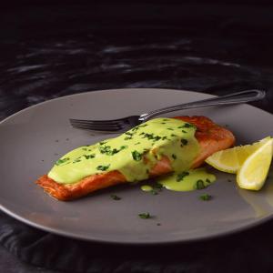 Pan-Seared Salmon with Creamy Avocado Sauce_image
