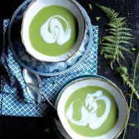 Green Garlic and Pea Soup with Whipped Cream_image