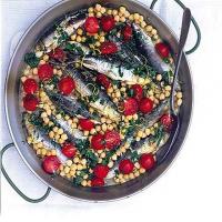 Sardines with chickpeas, lemon & parsley_image