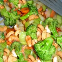 Stir Fry Vegetables With Cashews image