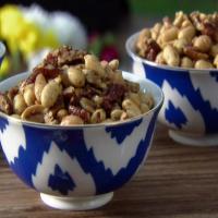 Newspaper Nuts: Indian Spiced Nuts with Coconut_image