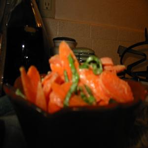 Marinated Carrot Salad With Ginger & Sesame Oil_image