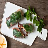 Spring Rolls With Shrimp, Red Rice and Herbs_image