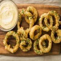 Vidalia Onion Rings with Beer Mustard_image