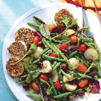 Farmers' Market Salad with Spiced Goat Cheese Rounds_image