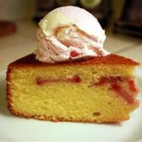 Cornmeal Strawberry Cake_image