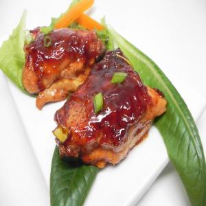 Tangy Apricot Chicken Thighs image