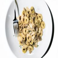 Tortellini with Porcini Mushroom Sauce_image