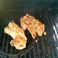 Grilled Shoulder Lamb Chops With Garlic-Rosemary Marinade_image