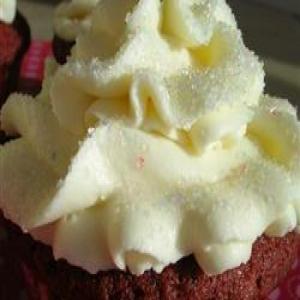 Sturdy Whipped Cream Frosting_image