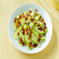 Apple, Pecan and Gorgonzola Side Salad_image