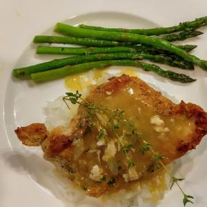 Pan-Seared Chicken Breasts with Shallots_image