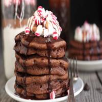 Chocolate Peppermint Cookie Layered Pancake Jars_image