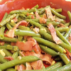 Sizzled Green Beans With Crispy Prosciutto and Pine Nuts_image