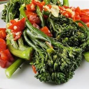 Broccoli Rabe with Roasted Peppers_image