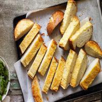 Roasted Garlic-Parmesan Bread_image