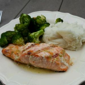 Grilled Salmon with Habanero-Lime Butter_image