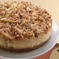 Suculento cheesecake con manzanas y nueces_image