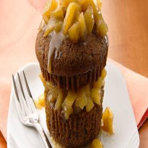 Honey Gingerbread Cakes with Caramel Apple Topping_image