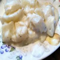 Potatoes with White Gravy_image