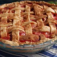 Summer Strawberry Rhubarb Pie_image