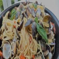 Spaghetti with Clams and Cherry Tomatoes_image