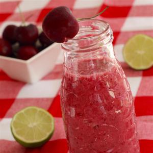 Cherry Berry Coconut Limeade Smoothie_image