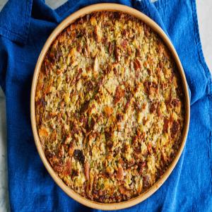 Cornbread Dressing with Sage and Pecans_image