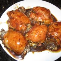 Mushroom-Stuffed Chicken Breasts in a Balsamic Pan Sauce_image