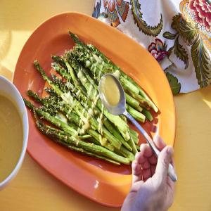 Roasted Asparagus with Creamy Lemon Dressing - The Mom 100_image
