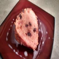 Strawberry Bundt Cake With Milk Chocolate Chips_image