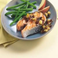 Grilled Salmon with Apricot Chutney_image