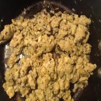 Pesto Scrambled Eggs image