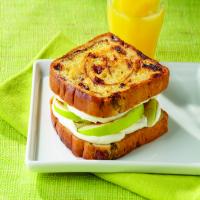 Cinnamon-Apple Morning Sandwich_image