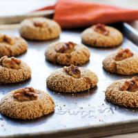 Amaranth-Walnut Cookies with Brandy image