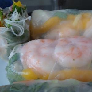 Rice Paper Rolls with Shrimp and Fresh Herbs_image