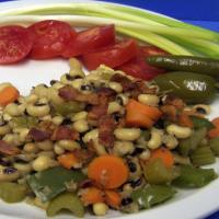 Savory Black-Eyed Peas With Bacon_image