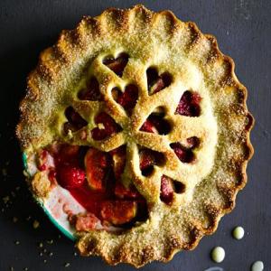 Fig, raspberry & cardamom pie image