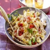 Bow Tie Pasta Salad with Chicken and Roasted Peppers_image