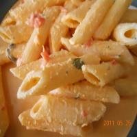 Penne Pasta with Basil and Red Pepper_image