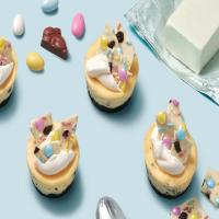 Easter Cookies & Cream Mini Cheesecakes image