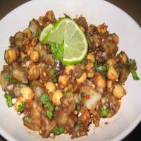 Aloo Channa Chaat (Tangy Potato Chickpea Snack)_image