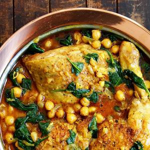 Indian-Spiced Chicken with Chickpeas and Spinach_image