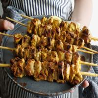 Chicken-Thigh Kebabs With Turmeric, Chile and Saffron image