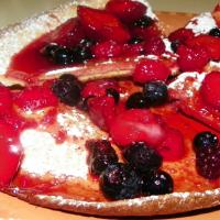 German Pancake With Marinated Berries_image