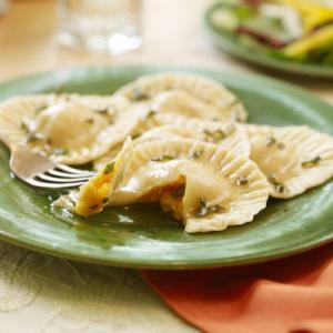 Squash Ravioli With Herbed Butter Sauce_image